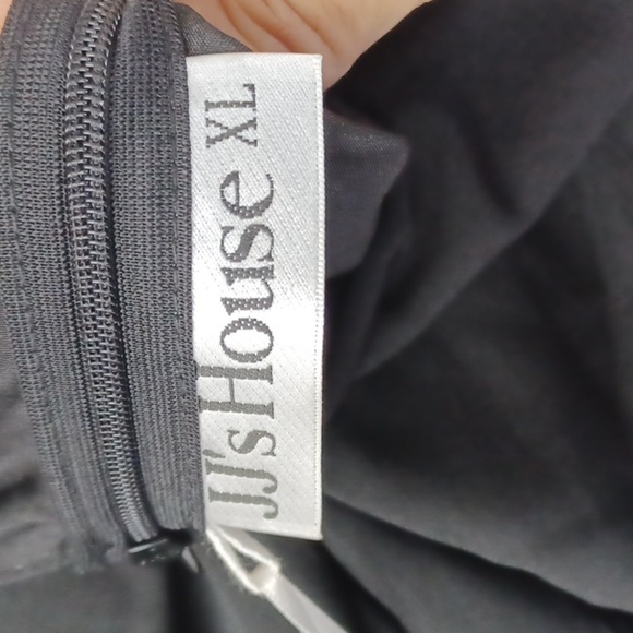 JJ’s House Formal V-nech A-line Chiffon Black Midi Dress with Puff Sleeves - Picture 8 of 9